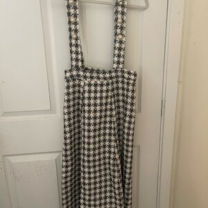 Black and White Sleeveless Square Neck Midi Sundress